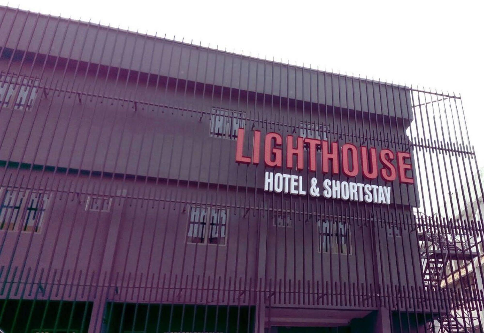 Lighthouse Hotel & Shortstay @ Damansara Uptown Петалинг-Джая Экстерьер фото
