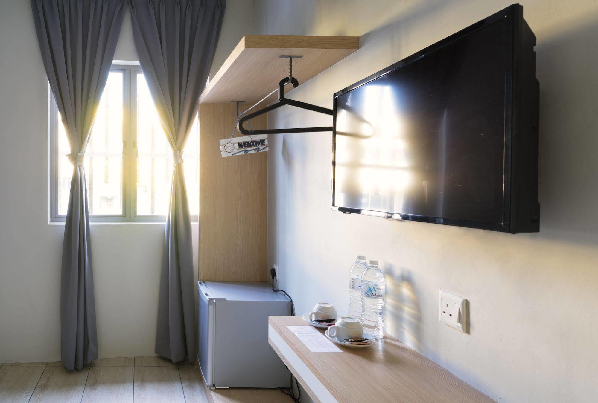 Lighthouse Hotel & Shortstay @ Damansara Uptown Петалинг-Джая Экстерьер фото