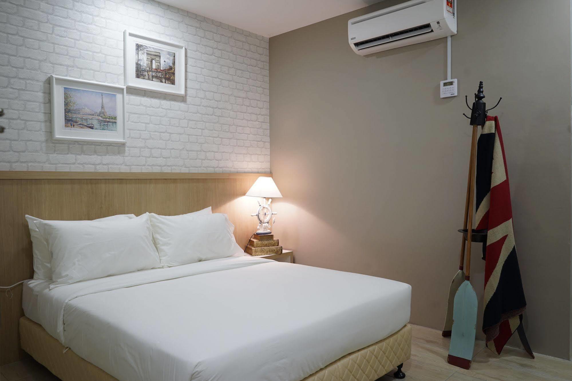 Lighthouse Hotel & Shortstay @ Damansara Uptown Петалинг-Джая Экстерьер фото